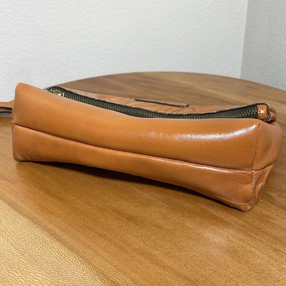 Patricia Nash VALERIE Tooled Leather Fold Over Wristlet Clutch Burnished EUC